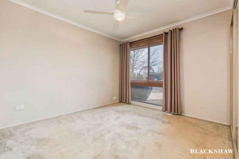 8 Fullerton Crescent Richardson 8 Fullerton Crescent Richardson