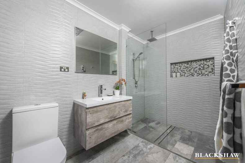 63 O'Connor Circuit Calwell