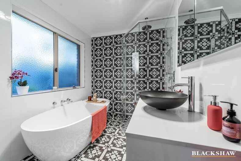 63 O'Connor Circuit Calwell