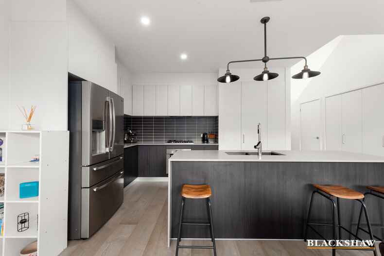 42 Bernard Heinze Avenue Moncrieff 42 Bernard Heinze Avenue Moncrieff