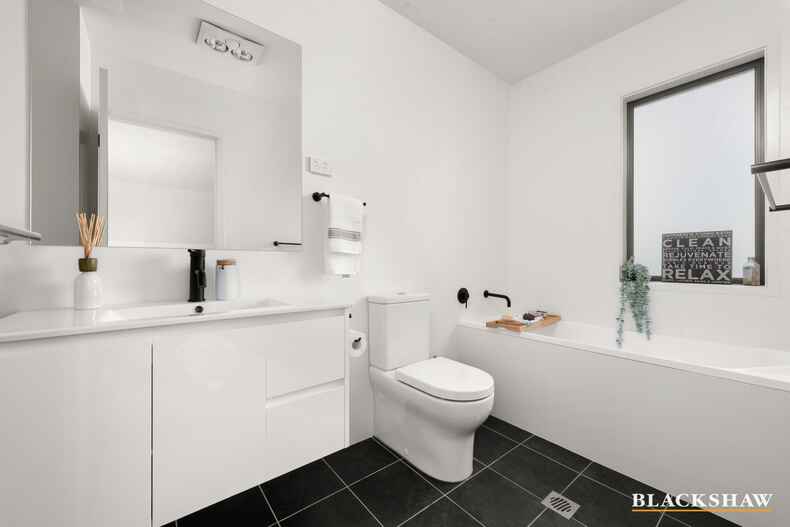 42 Bernard Heinze Avenue Moncrieff 42 Bernard Heinze Avenue Moncrieff