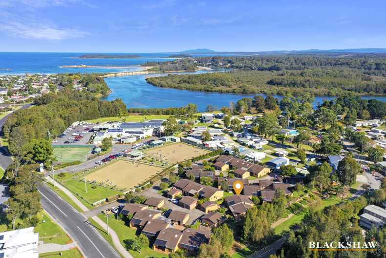 9/61-69 Sunpatch Parade Tomakin 9/61-69 Sunpatch Parade Tomakin