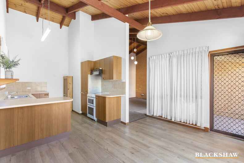 9/61-69 Sunpatch Parade Tomakin 9/61-69 Sunpatch Parade Tomakin