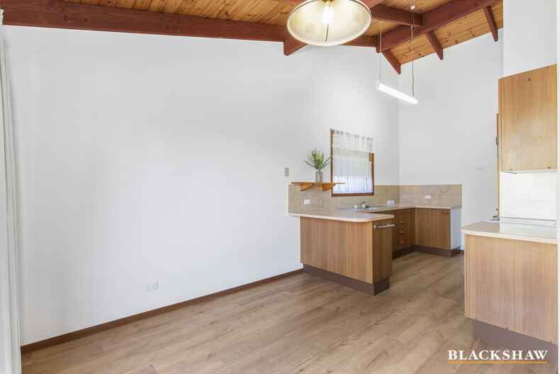 9/61-69 Sunpatch Parade Tomakin 9/61-69 Sunpatch Parade Tomakin