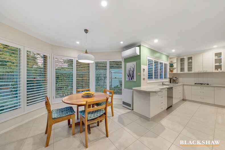 82 Banks Street Yarralumla 82 Banks Street Yarralumla