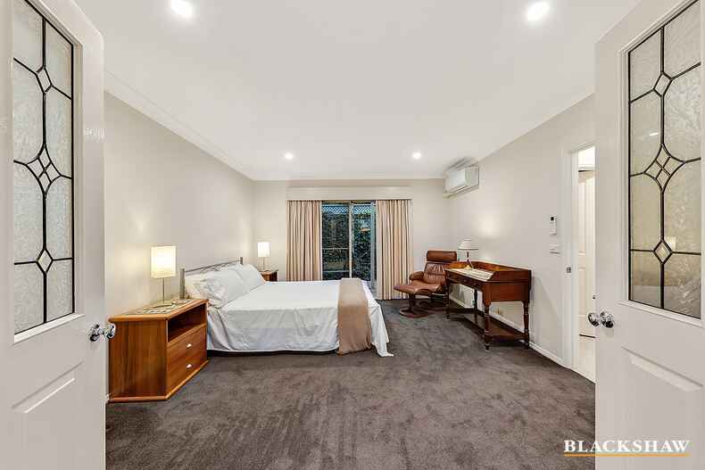 82 Banks Street Yarralumla 82 Banks Street Yarralumla