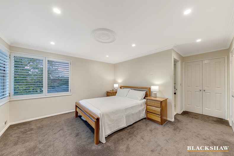 82 Banks Street Yarralumla 82 Banks Street Yarralumla