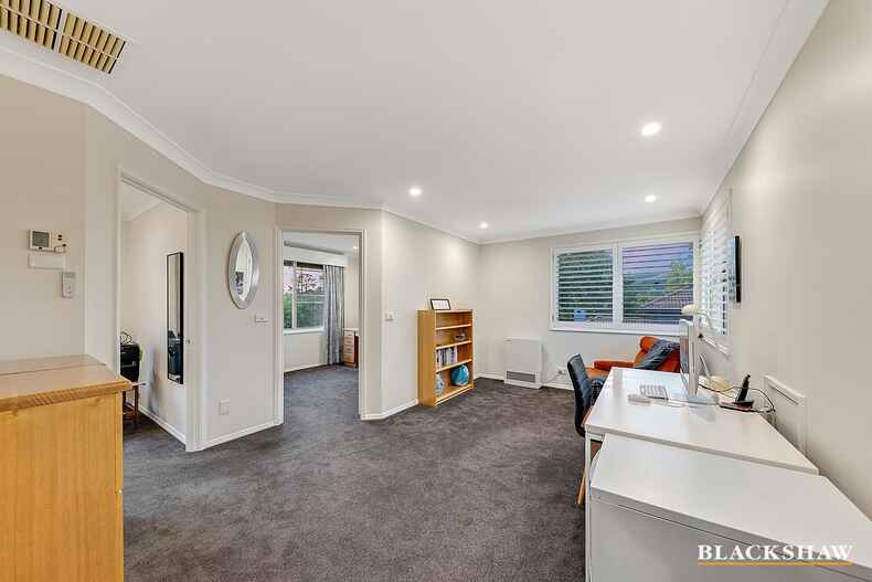 82 Banks Street Yarralumla 82 Banks Street Yarralumla