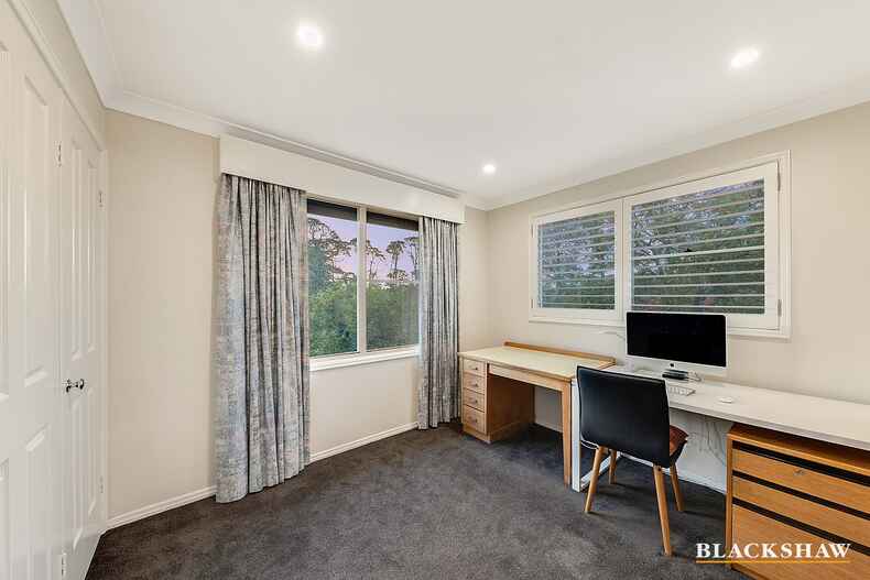 82 Banks Street Yarralumla 82 Banks Street Yarralumla