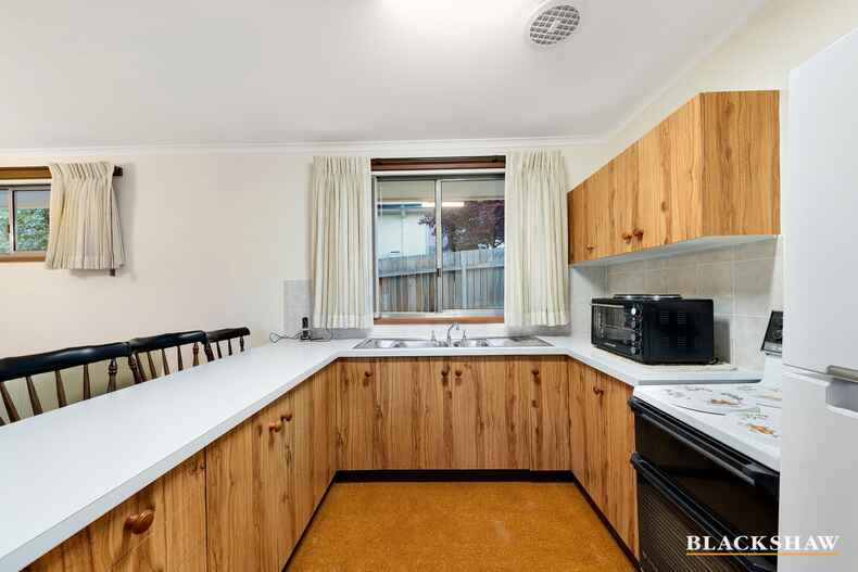 22 MacDonnell Street Yarralumla 22 MacDonnell Street Yarralumla