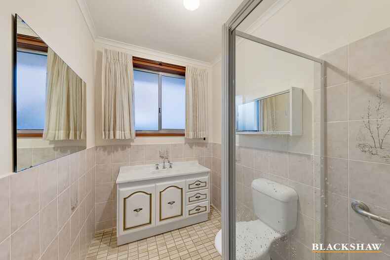 22 MacDonnell Street Yarralumla 22 MacDonnell Street Yarralumla