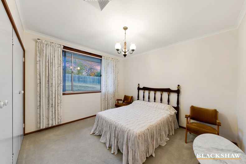 22 MacDonnell Street Yarralumla 22 MacDonnell Street Yarralumla