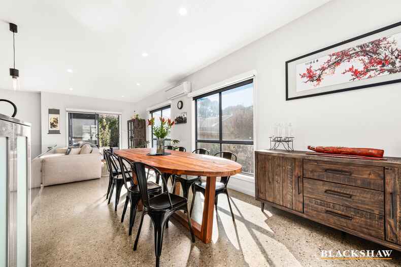 2/27 Ross Road Queanbeyan