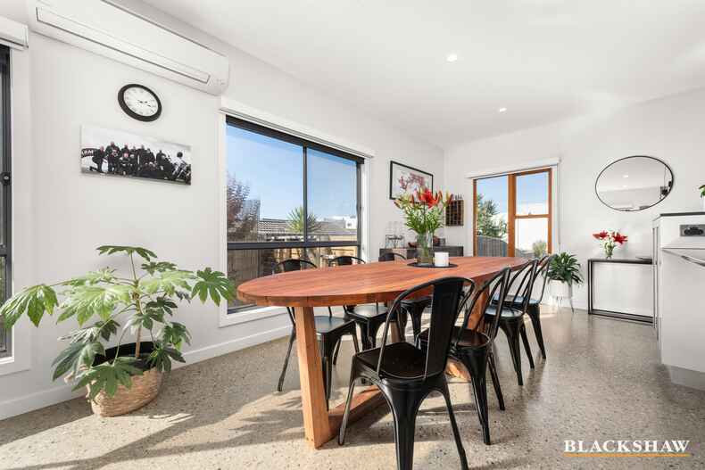 2/27 Ross Road Queanbeyan