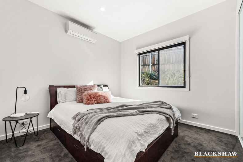 2/27 Ross Road Queanbeyan