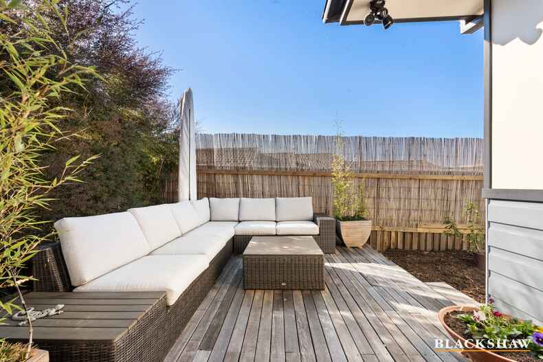 2/27 Ross Road Queanbeyan