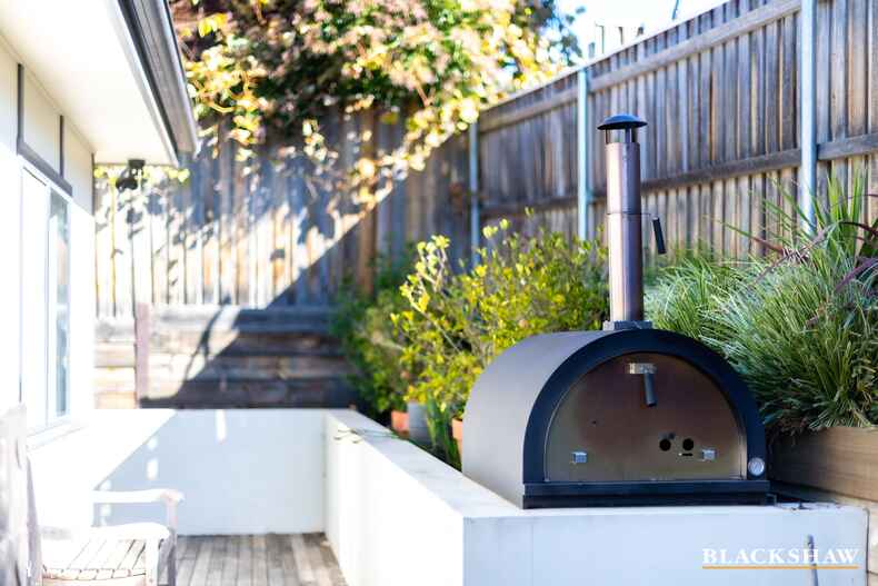 2/27 Ross Road Queanbeyan