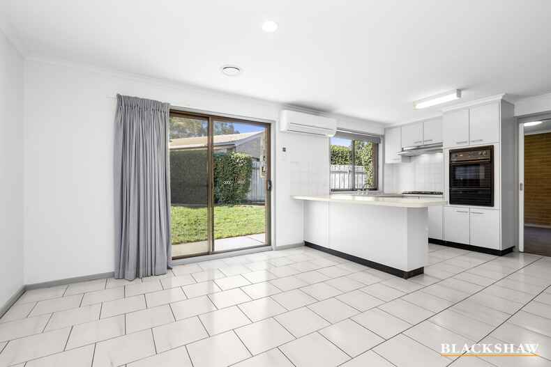 10/27 Lightfoot Crescent Florey 10/27 Lightfoot Crescent Florey