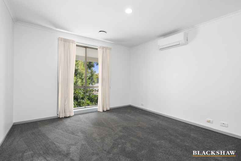 10/27 Lightfoot Crescent Florey 10/27 Lightfoot Crescent Florey