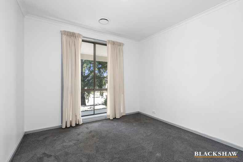 10/27 Lightfoot Crescent Florey 10/27 Lightfoot Crescent Florey