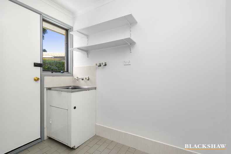 10/27 Lightfoot Crescent Florey 10/27 Lightfoot Crescent Florey