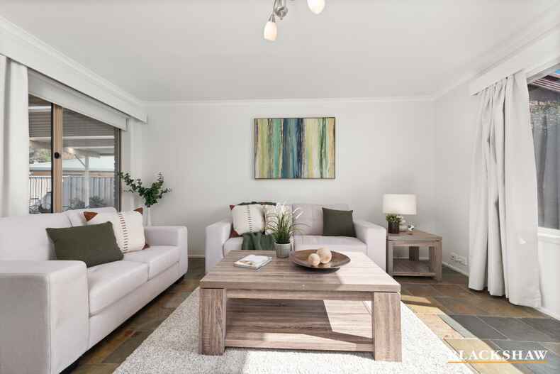 21 Slight Place Holt 21 Slight Place Holt