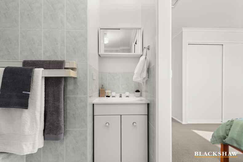 21 Slight Place Holt 21 Slight Place Holt