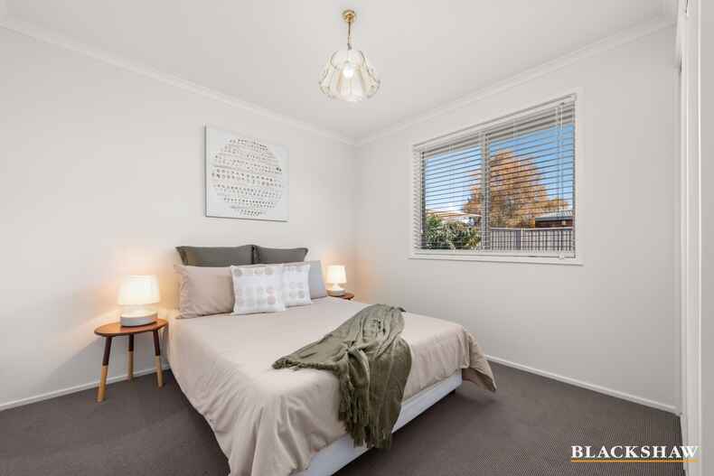 21 Slight Place Holt 21 Slight Place Holt