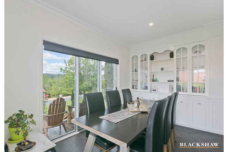 139 Hawkesbury Crescent Farrer 139 Hawkesbury Crescent Farrer
