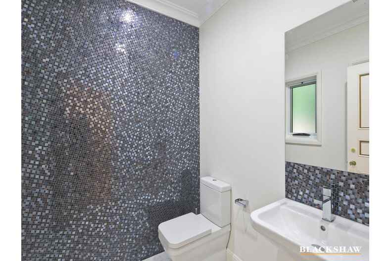 139 Hawkesbury Crescent Farrer 139 Hawkesbury Crescent Farrer