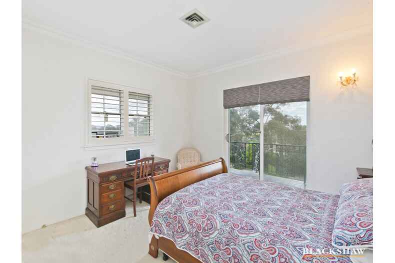 139 Hawkesbury Crescent Farrer 139 Hawkesbury Crescent Farrer