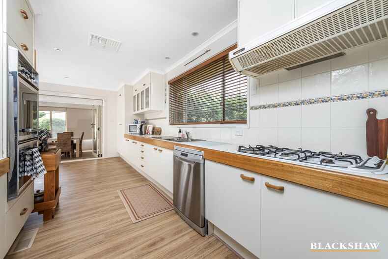 244 Southern Cross Drive Latham 244 Southern Cross Drive Latham