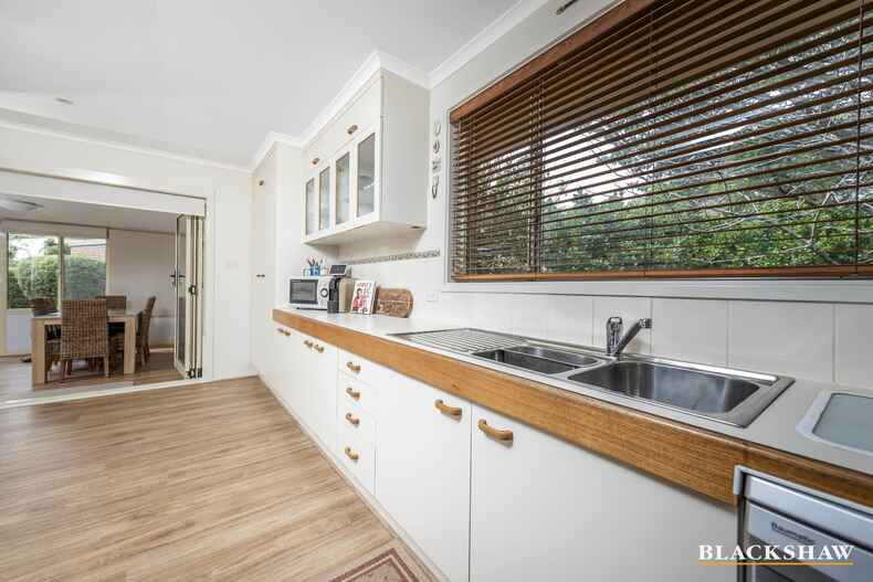 244 Southern Cross Drive Latham 244 Southern Cross Drive Latham