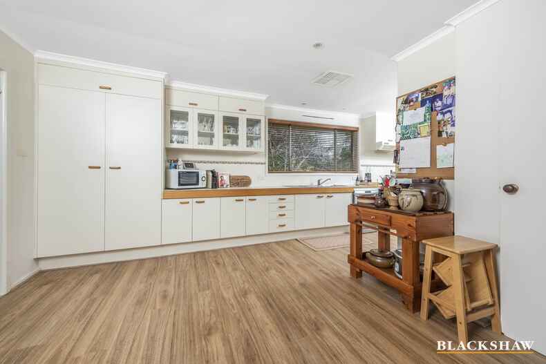 244 Southern Cross Drive Latham 244 Southern Cross Drive Latham