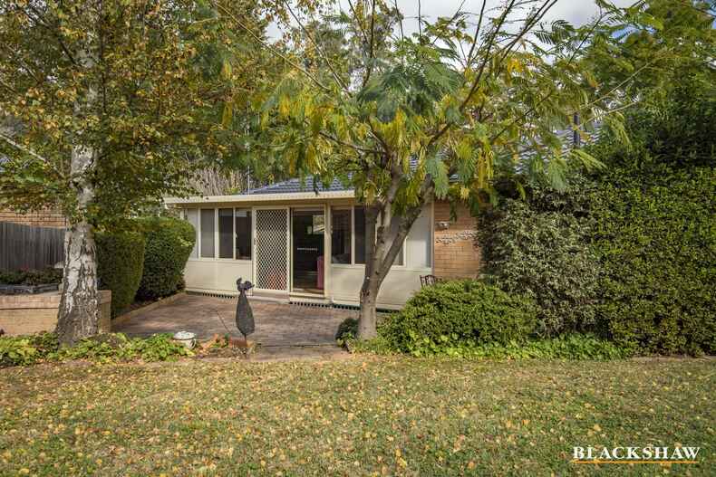 244 Southern Cross Drive Latham 244 Southern Cross Drive Latham