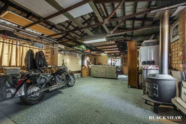 244 Southern Cross Drive Latham 244 Southern Cross Drive Latham