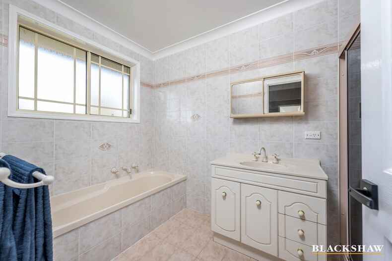 16 Wootton Crescent Gordon 16 Wootton Crescent Gordon