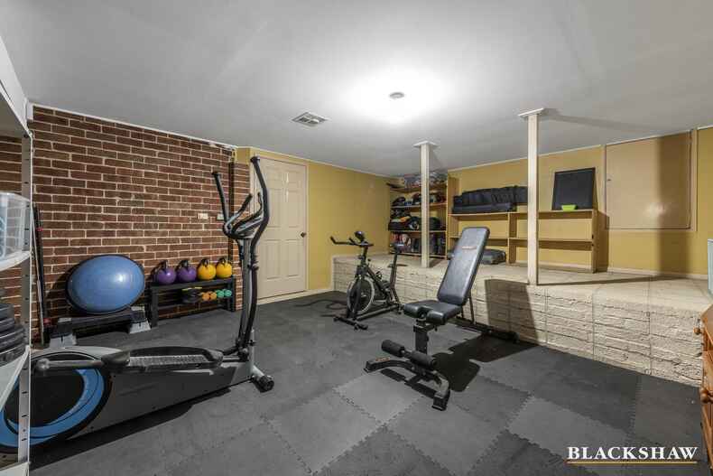 16 Wootton Crescent Gordon 16 Wootton Crescent Gordon