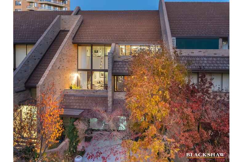 11/24-28 Telopea Park Kingston 11/24-28 Telopea Park Kingston