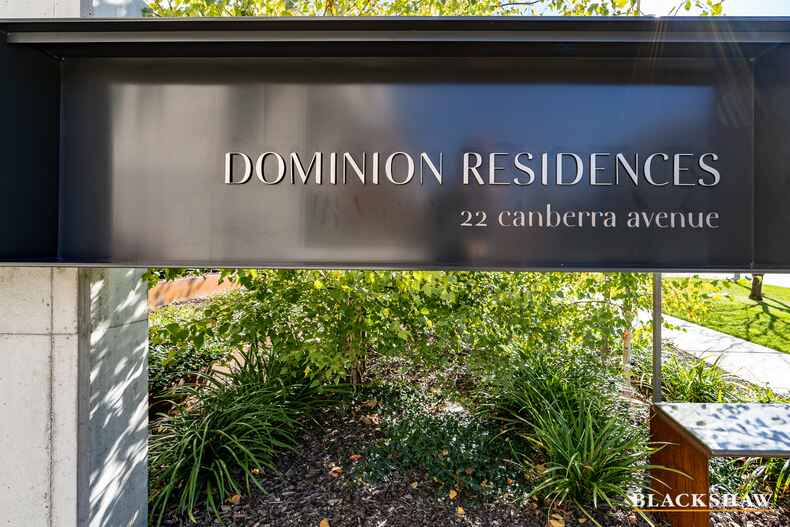 8/22 Canberra Avenue Forrest