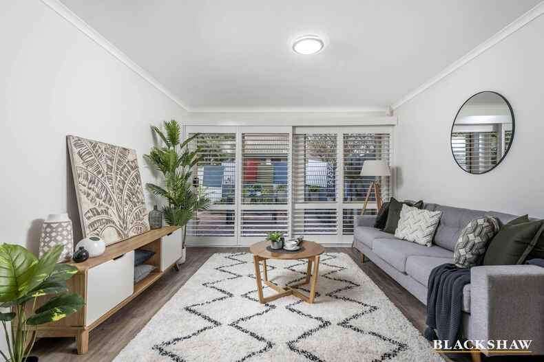 1/8 Antis Street Phillip