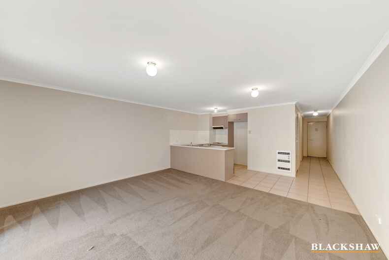 69/8 Eyre Street Kingston