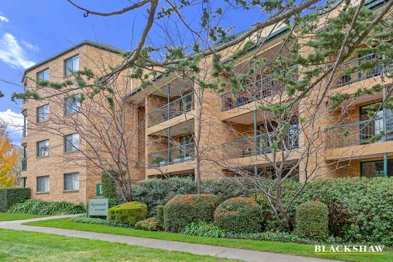 69/8 Eyre Street Kingston