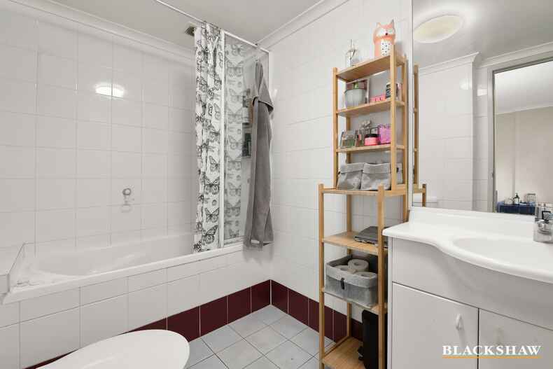 33/18 Captain Cook Crescent Griffith 33/18 Captain Cook Crescent Griffith