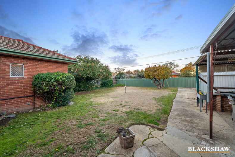 15 Hacking Crescent Narrabundah