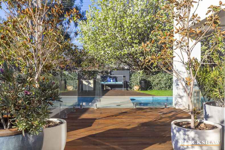 14 Weld Street Yarralumla 14 Weld Street Yarralumla