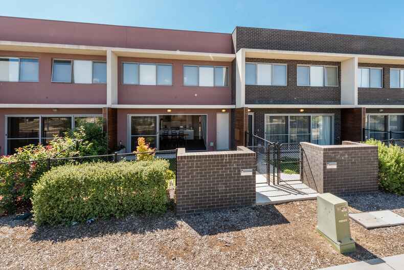 32 Chanter Terrace Coombs 32 Chanter Terrace Coombs