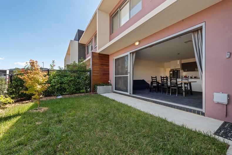 32 Chanter Terrace Coombs 32 Chanter Terrace Coombs