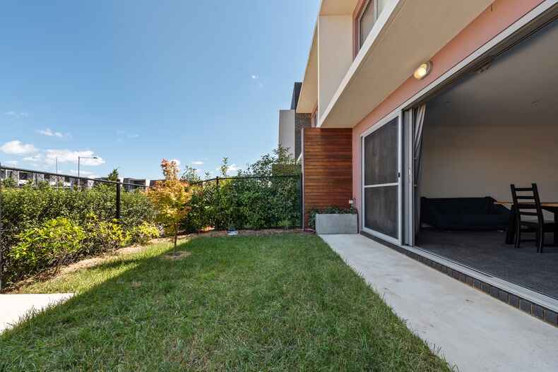 32 Chanter Terrace Coombs 32 Chanter Terrace Coombs