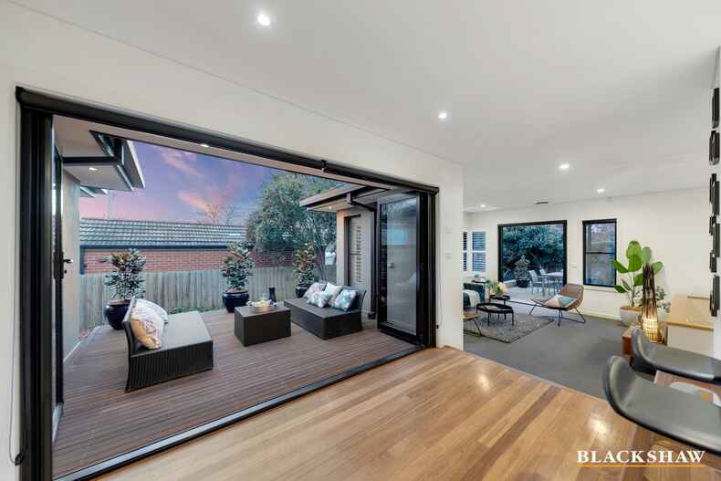 116 Strickland Crescent Deakin 116 Strickland Crescent Deakin